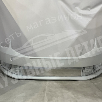 Бампер передний Skoda Octavia A7 (17-20) 0Q Pure White Белый